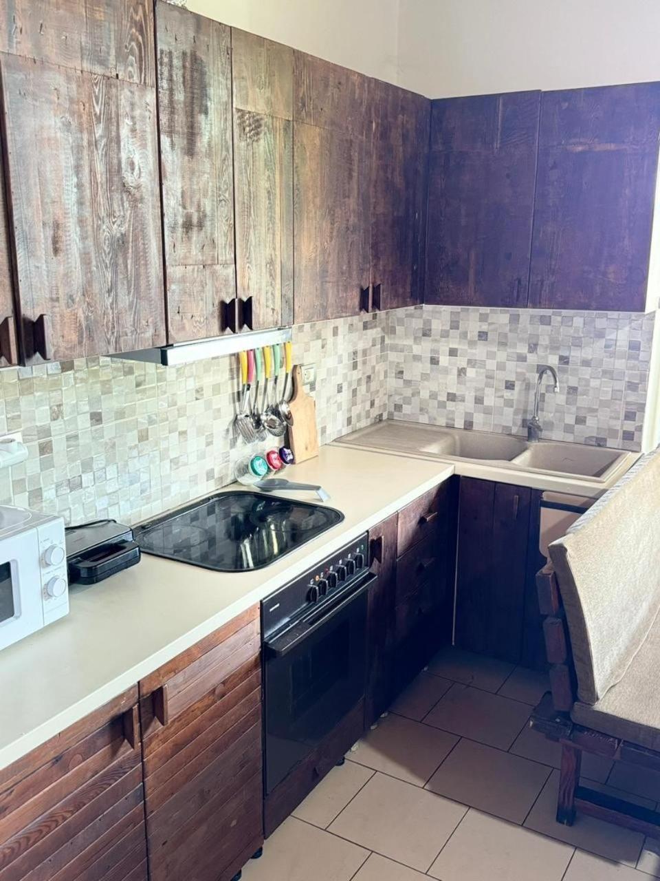 Quiet Near - Scenic Balcony & Garden Apartamento Berat